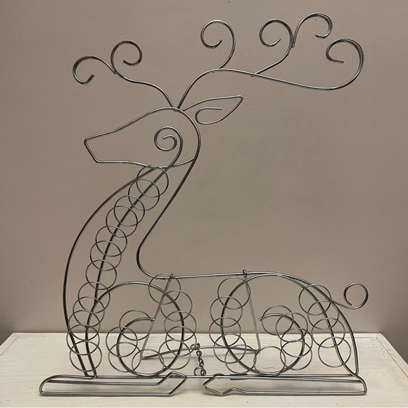 International Silver Co. Wire Christmas Card Holder In Reindeer Shape 18 x 16.5 - Picture 6 of 11